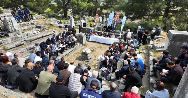 Söke de tarihin kalbi Priene de meclis toplantısı yapıldı Aydın Haberleri