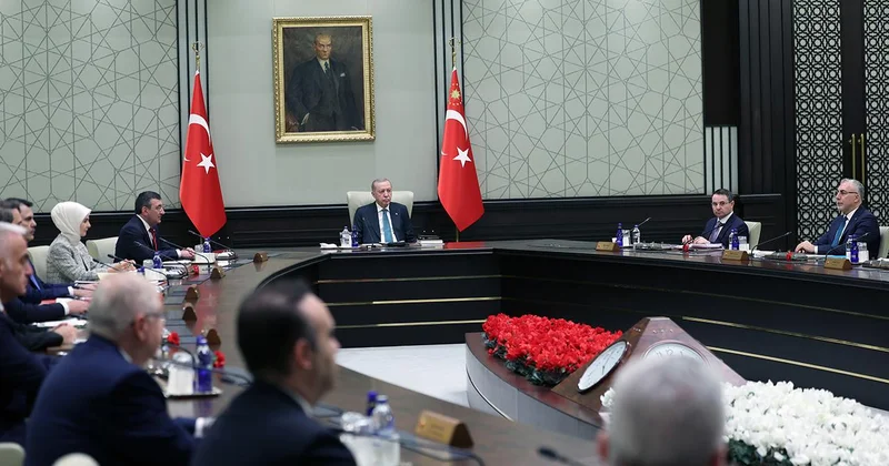 Kabine yoğun gündemle toplanıyor: Orta Doğu, ekonomi ve terörle mücadele