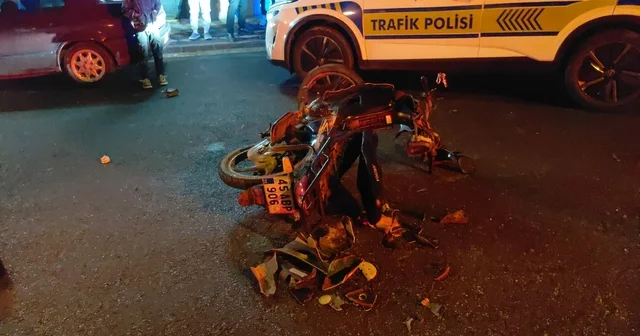 Manisa da motosiklet sürücüsünün ağır yaralandığı kaza kamerada Manisa Haberleri