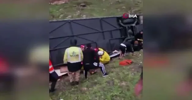 Malatya da yolcu otobüsünün şarampole yuvarlandığı anlar ortaya çıktı: 3 ölü, 22 yaralı