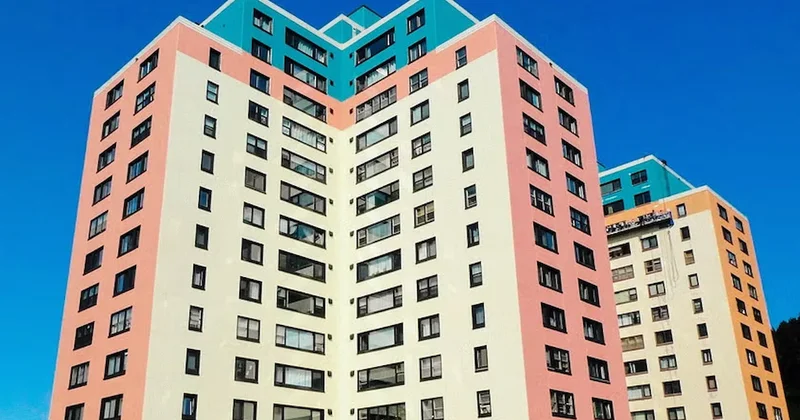 Bütün şehir tek bir binaya doluştu: Birlikte yaşıyorlar Sözcü Gazetesi