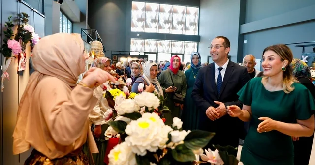 Akçaabat Halk Eğitimi Merkezi yıl sonu sergisi büyük ilgi gördü Trabzon Haberleri