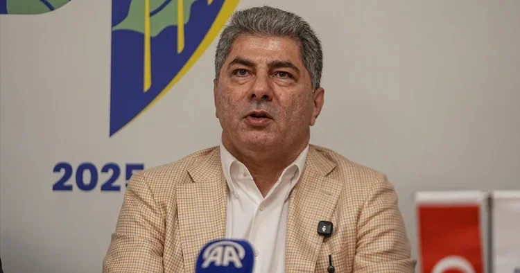 Hakan Safi den Luis Suarez için yeni açıklama: Transferler devam edecek