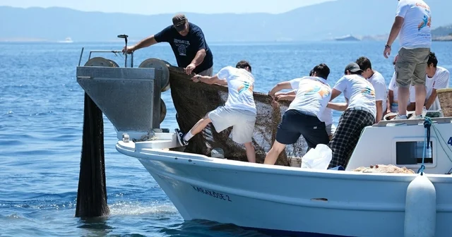 Bodrum da denizden 2 bin metrekare hayalet ağ çıkarıldı Muğla Haberleri