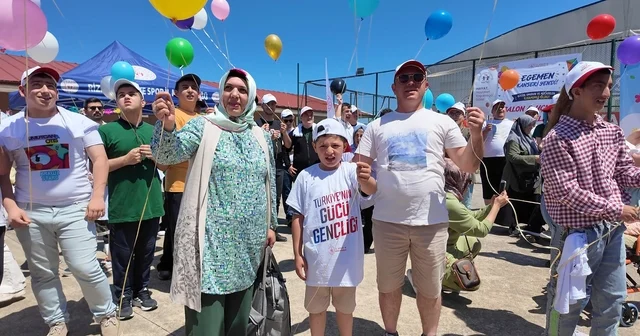 Rize de balonlar 9 yaşında lösemiden kurtulan Egemen için uçtu Rize Haberleri