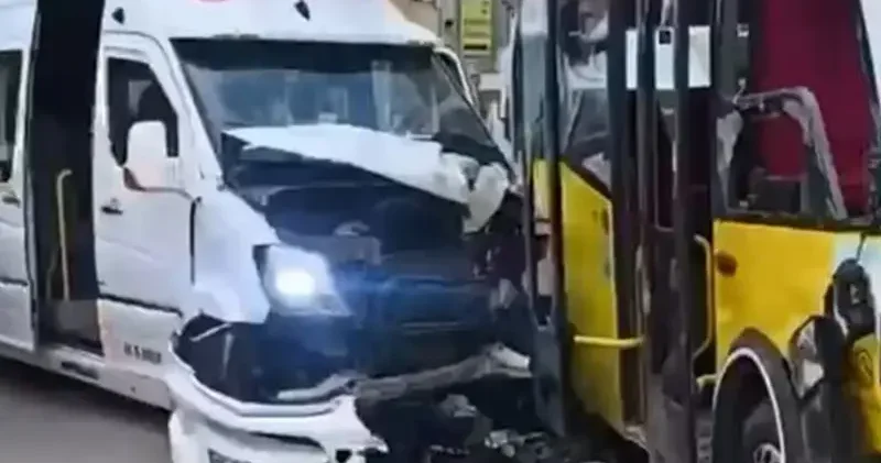 Bursa’da servis minibüsüyle özel halk otobüsü çarpıştı; 5 yaralı