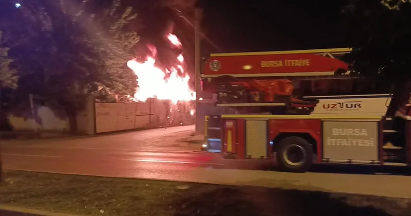 Bursa’da geri dönüşüm tesisinde yangın