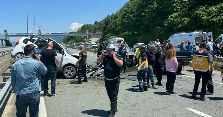 Rize de feci kaza: Ters yöne giren otomobil, karşı yönden gelen araçla çarpıştı: 2 can kaybı, 3 yaralı