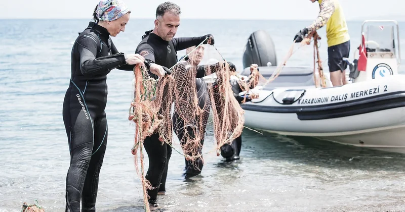 Karaburun’da çıkarıldı... 100 metrelik hayalet ağ
