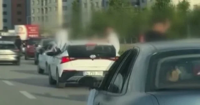 Düğün konvoyundaki tehlikeli yolculuk kamerada VİDEO İZLE