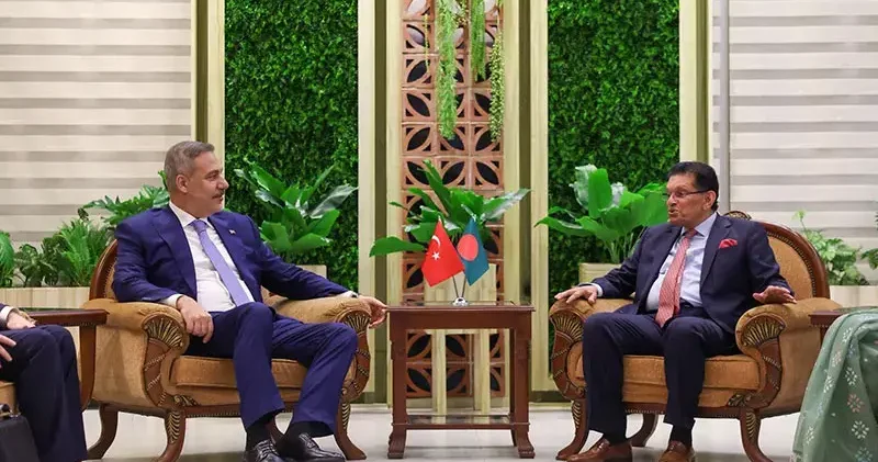 Bakan Fidan, Bangladeş Dışişleri Bakanı Rahman ile görüştü
