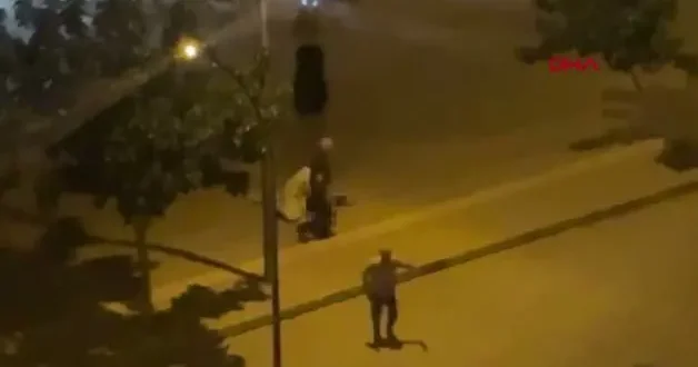 Ayırmak istediği kavga sonu oldu: Anne öldü, oğlu yaralandı