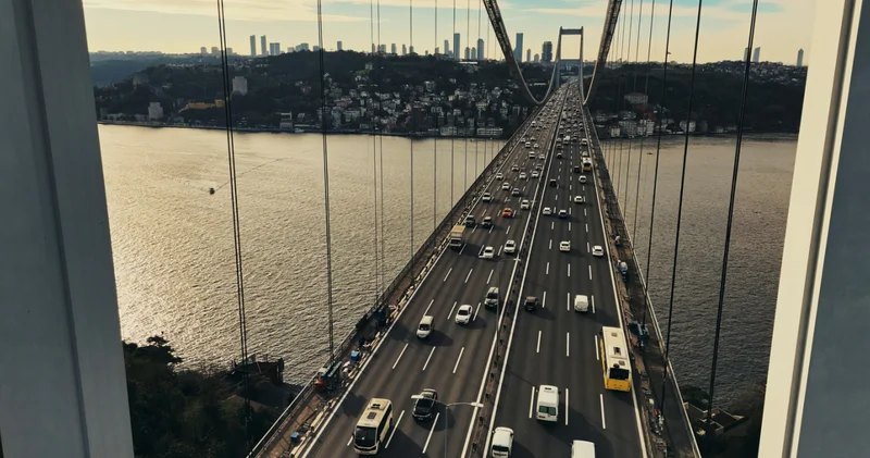 İstanbul un zirvede yer aldığı çarpıcı liste: Dünyada trafik yoğunluğunun en yüksek olduğu 10 şehir!