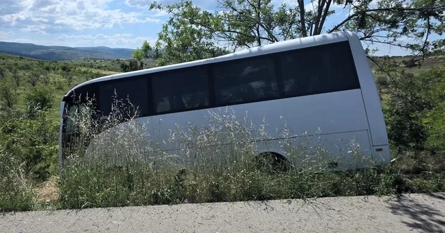 Bilecik te yoldan çıkan yolcu midibüsündeki 4 kişi yaralandı Bilecik Haberleri
