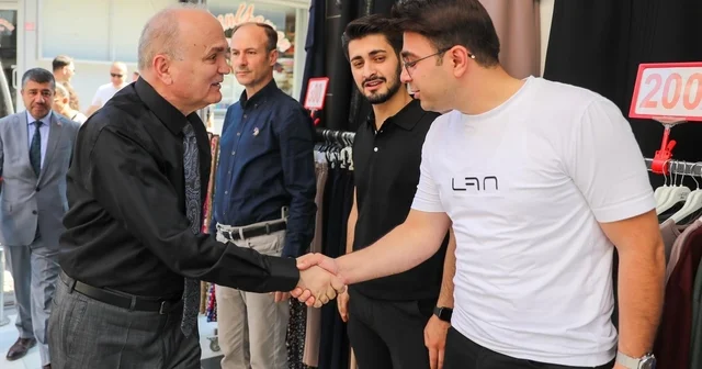 Kızılay meydan projesi için geri sayım başladı Tarihi çarşının cazibesi artırılacak Başkan Özlü Nezih bir eski çarşımız olsun Düzce Haberleri