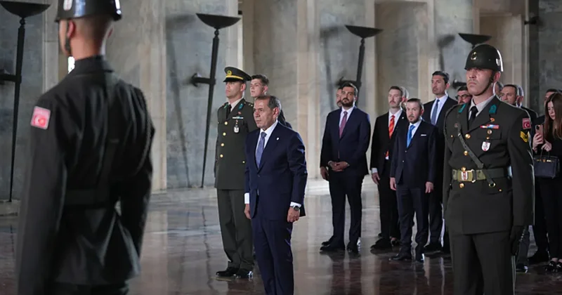 Galatasaray Başkanı Dursun Özbek ve yönetimden, Anıtkabir e ziyaret!