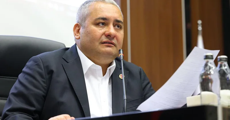 CHP den istifa etmişti! Mesut Özarslan, CHP nin yeni MYK üyelerine tebrik çiçeği gönderdi