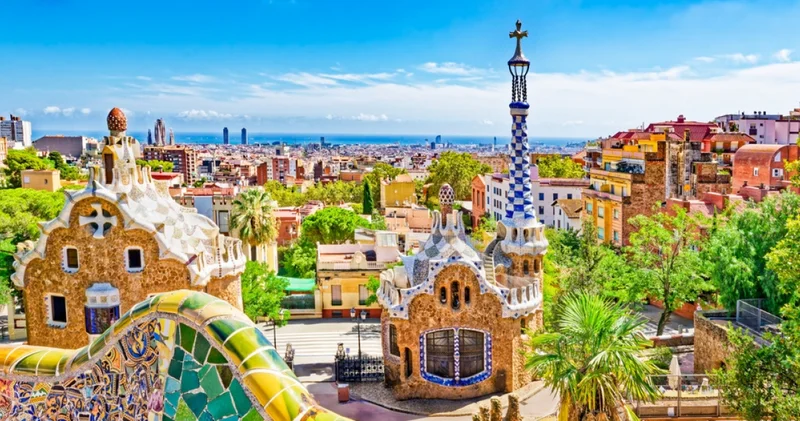 Sagrada Familia yı görüp dönmeyin: İspanya tatilinize mutlaka eklemeniz gereken seyahat rotasını sizin için hazırladık!