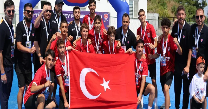 U16 Erkek Hokey Milli Takımımız Avrupa Şampiyonu oldu