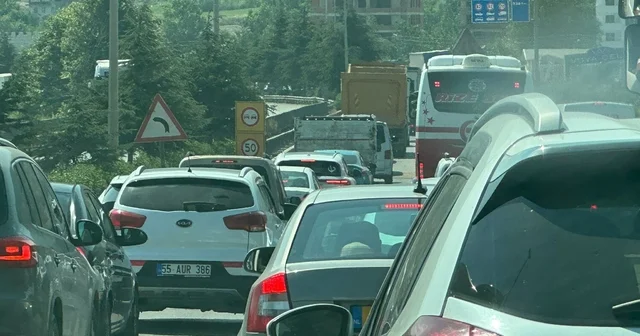Şehir Hastanesi kavşak çalışması trafiği kilitledi: Kilometrelerce araç kuyruğu Samsun Haberleri Habertürk Yerel Haberler