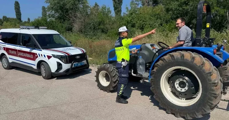Jandarmadan çiftçilere trafik ve yangın uyarısı