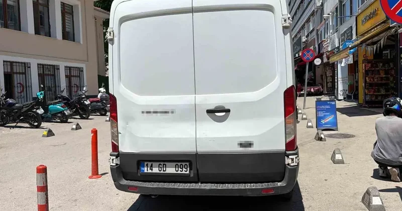 Bolu’da geri manevra yapan panelvan yaşlı kadına çarptı