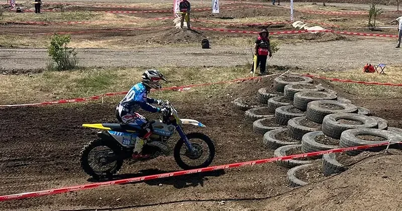 Ağrı’da sporcular piste çıktı