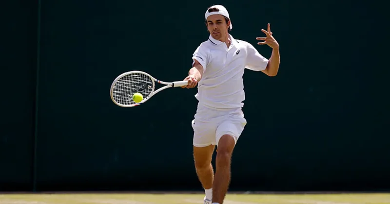 Wimbledon da Elena Rybakina elenirken Alex de Minaur son 16 da!