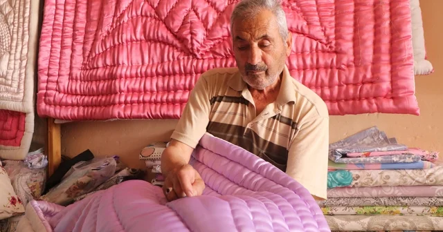 80 yaşındaki yarım asırlık yorgancı, mesleğini yaşatmaya çalışıyor Burdur Haberleri Habertürk Yerel Haberler
