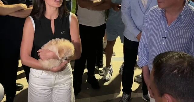 Şarkıcı Elif Buse Doğan ın darbukalı, ıslıklı mini konseri vatandaşların beğenisi topladı Hatay Haberleri Habertürk Yerel Haberler