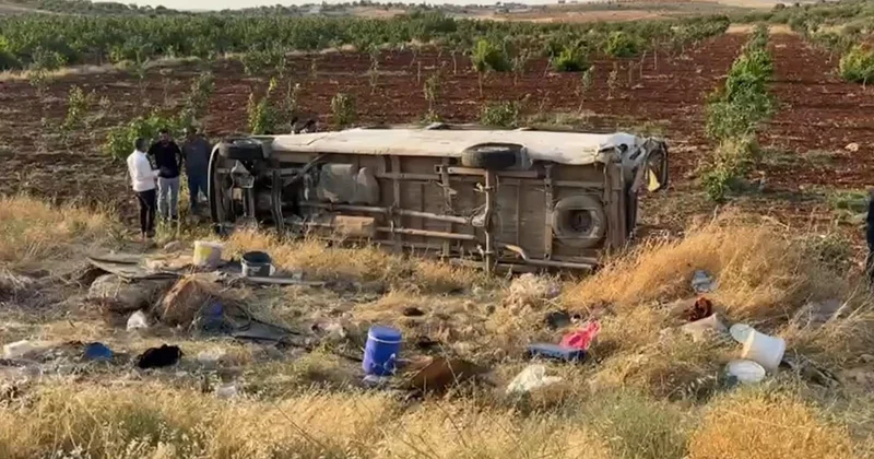 Şanlıurfa da tarım işçilerini taşıyan minibüs devrildi: 22 kişi yaralandı Sözcü Gazetesi