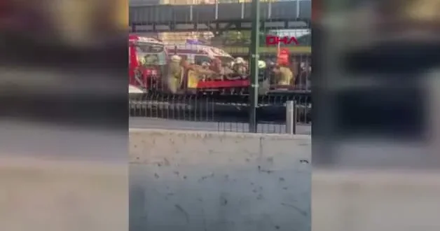 İstanbul da korkunç olay: Metrobüsten düşen kadına başka bir metrobüs çarptı!