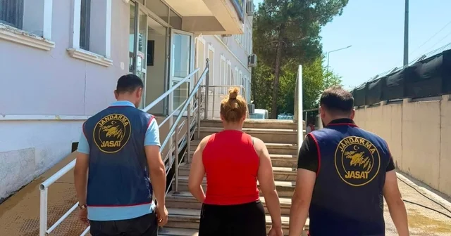 Batman JASAT tan firari hükümlü operasyonu: 15 yıl hapis cezası bulunan kadın yakalandı Batman Haberleri Habertürk Yerel Haberler