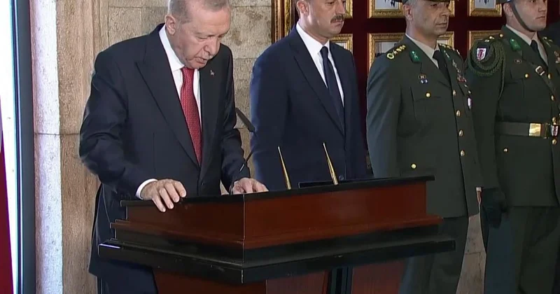 Yüksek Askeri Şura toplanıyor! Erdoğan YAŞ üyeleriyle Anıtkabir i ziyaret etti
