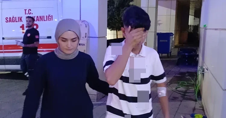 Çocukların şakalaşması kanlı bitti: Arkadaşı tarafından bıçaklandı