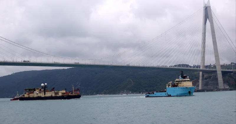 İstanbul ve Çanakkale boğazlarından 6 ayda 40 bin gemi geçti