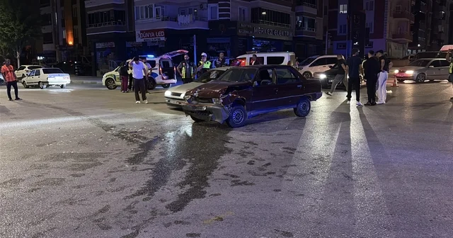 Çorum da kaza mahallinde arbede: Yardım etmek isteyen genç, alkollü sürücü tarafından darp edildi Çorum Haberleri Habertürk Yerel Haberler