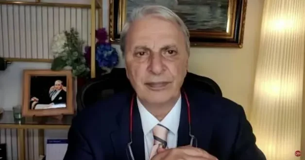 TÜGVA nın yaz okulları finalinde Kur’an okunup salavat getirilmesi Can Ataklı yı rahatsız etti