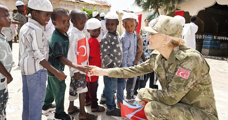 Somali yetimlerine şefkat eli