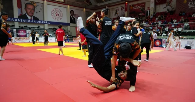 Samsun, 22. Uluslararası Karadeniz Judo Şampiyonası na ev sahipliği yapıyor Samsun Haberleri Habertürk Yerel Haberler
