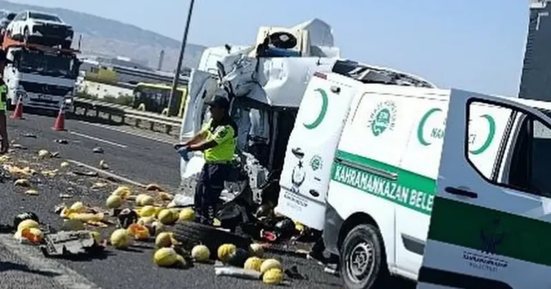 Ankara da kamyonet, kamyona arkadan çarptı: Ölü ve yaralılar var