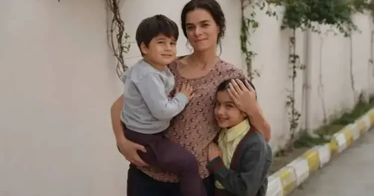 Eski rol arkadaşı beni çetelere yem etti demişti: Özge Özpirinçci den yanıt geldi