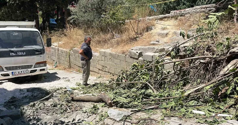 Kum Yüklü Kamyon Faciası: 10 Çocuk Annesi Hayatını Kaybetti