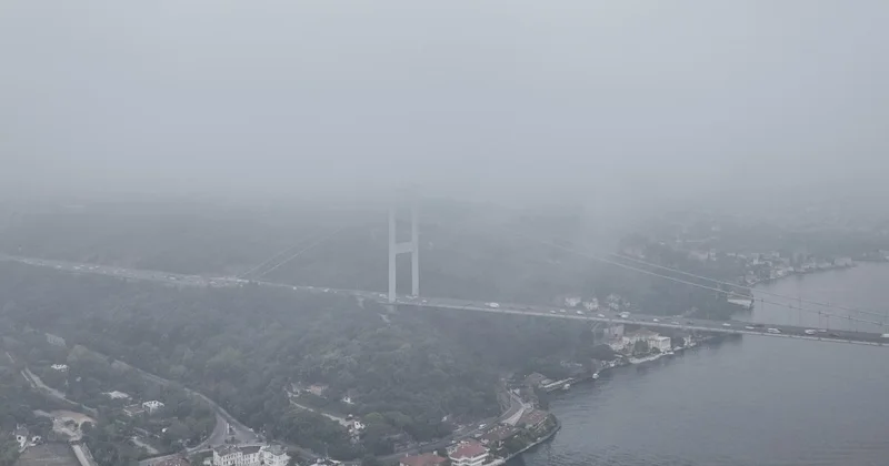 İstanbul Boğazı nı yoğun sis kapladı