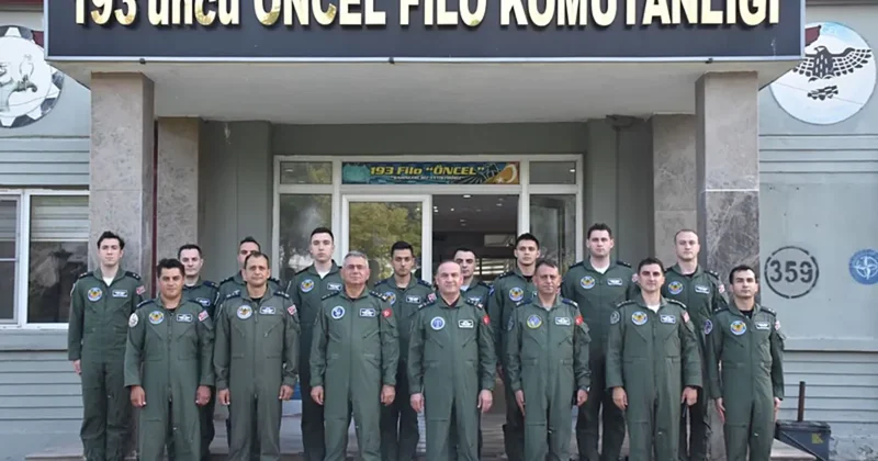 MSB görüntüleri paylaştı: Orgeneral Dalkıran, yılın ilk eğitim uçuşunu gerçekleştirdi!