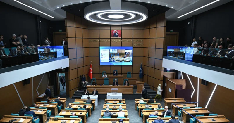 Üsküdar Belediyesi nde 4 CHP li meclis üyesi AK Parti ye katıldı Son dakika haberleri
