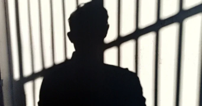 Belirsiz bir iz yüzünden müebbet yedi! Masum olduğu 40 yıl sonra ortaya çıktı... Eşini gerçekten kim öldürdü?