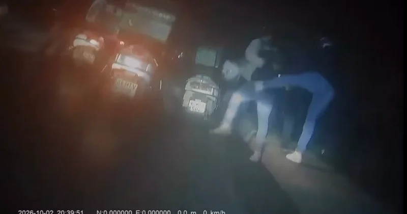 Sarıyer’de ablasıyla ilişkisine karşı çıkan motokuryeyi tekme tokat darbetti; başına kaskla vurdular
