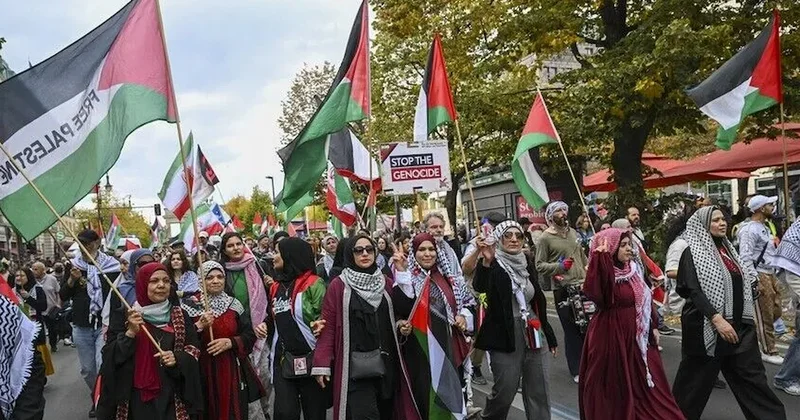 Berlin de binlerce kişi silahlanmaya karşı gösteri yaptı Sözcü Gazetesi
