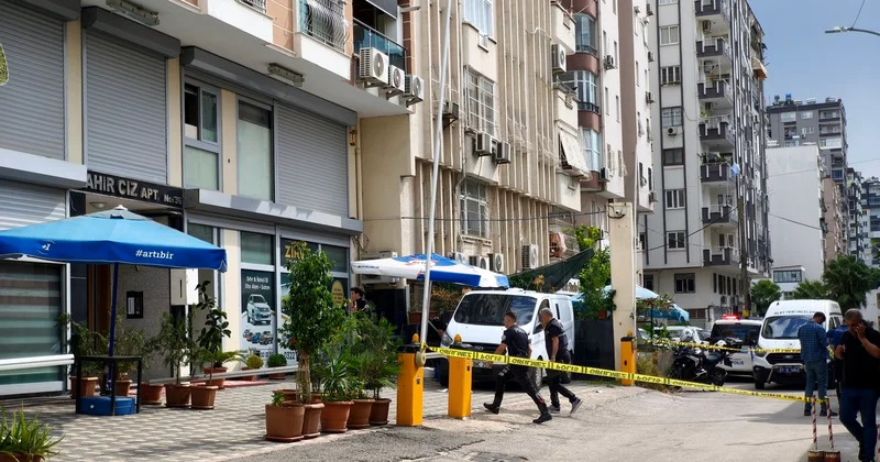 Adana da kuyumcuya iş yeri önünde kanlı saldırı! Başından vurulan Zahir Cız hayatını kaybetti